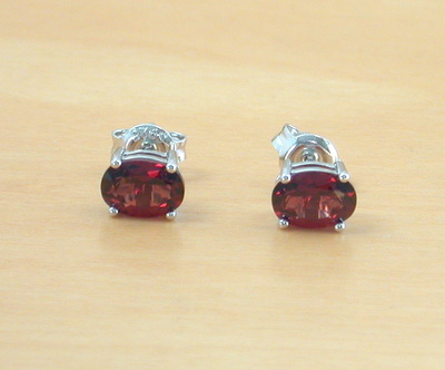 925 Garnet Stud Earrings/Sterling Silver Garnet Earrings/Silver Garnet Stud Earrings/Garnet Jewellery/Garnet Jewelry/January Birthstone