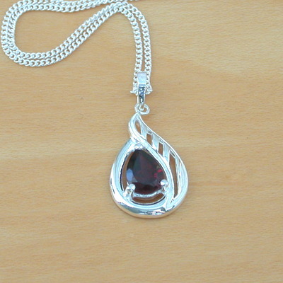 Sterling silver garnet pendant & chain/garnet necklace/garnet jewellery/garnet jewelry/garnet pendant/january birthstone/uk