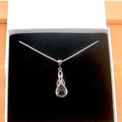 Boxed gift/garnet pendant & 18" silver chain/garnet necklace/red garnet jewellery/garnet jewelry/garnet jewelery/january birthstone/uk
