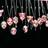 Handmade little doll face necklace - Thumbnail 2