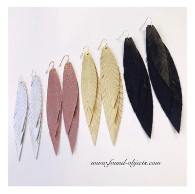 3” - Shake your tail feathers - Gold