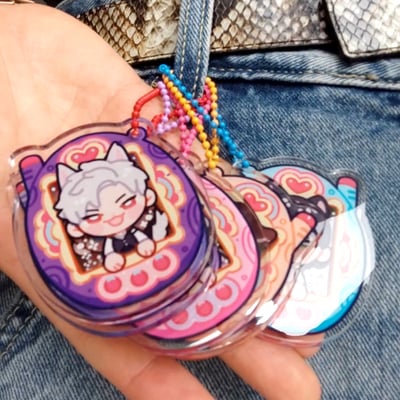 Love and deepspace Caleb Sylus Xavier Rafayel Zayne tamagotchi keychain - Thumbnail 2