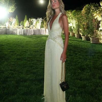 Customized exquisite yellow chiffon evening dress elegant v-neck halter homecoming dress classic backless special occasion gowns
