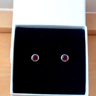 Boxed gift/sterling silver garnet gemstone stud earrings/garnet earrings/garnet round earrings/circle stud earrings/garnet jewellery/uk