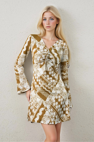 Retro floral print V-neck flared long-sleeved dress