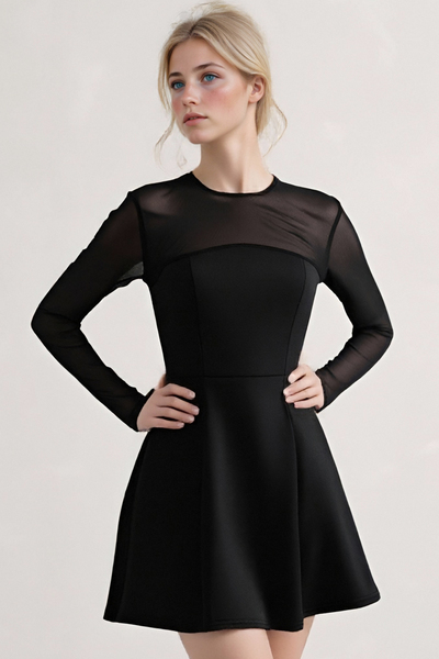 Elegant mesh short skirt with exposed waist