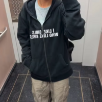 I LIKE GIRLS WHO LIKE GIRLS ZIP HOODIE - Thumbnail 2