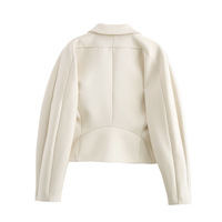 Design-conscious, slim-fit short suit jacket - Thumbnail 3