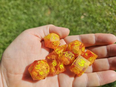 Sunspot Hard-Edged Dice Set