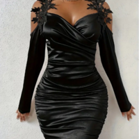 Elegant Lace Tight Fitting Long Sleeved Dress - Thumbnail 1