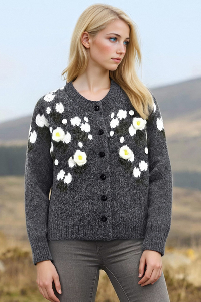 Round neck 3D flower embroidered knitted cardigan