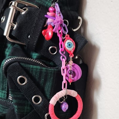 Je ne sais quoi bag charm