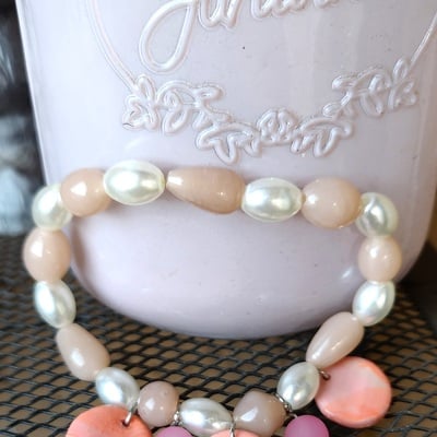 Plastic doll bracelet