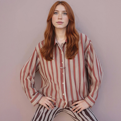 Fashionable back-strap striped shirt