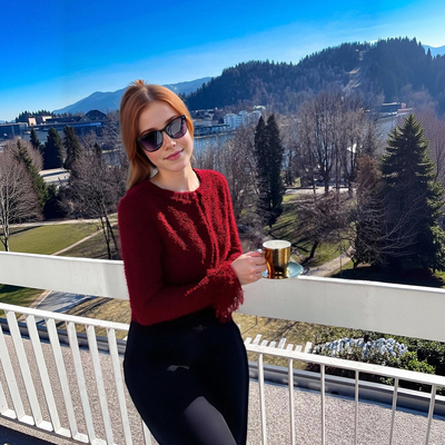 Street Fashion Round Neck Tassel Knitted Jacket