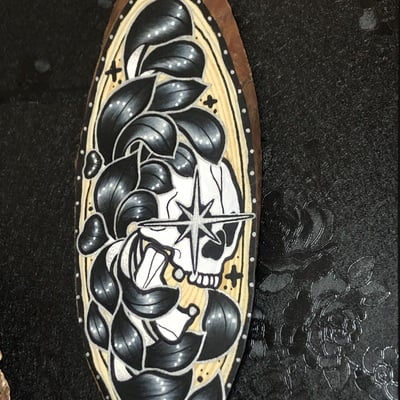 Chrysantheskull wood slice - Thumbnail 2
