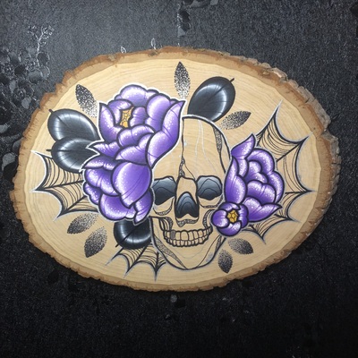 Skull & webs wood slab - Thumbnail 1