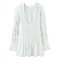 Sexy halter-back horseshoe-sleeve short dress with embroidered three-dimensional flowers - Thumbnail 1