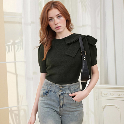 Fashionable and versatile bow knitted top