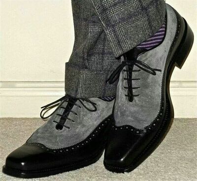 Simple Unique Sale Price Black Wingtip Handmade Shoes For MEN