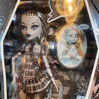 Monster High SDCC 2010 Frankie Doll - Thumbnail 1