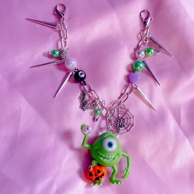Little monster bag charm chain