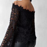 Elegant Long Sleeved Lace Top - Thumbnail 2
