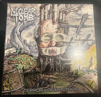 NUCLEAR TOMB - Terror Labyrinthian (Vinyl)