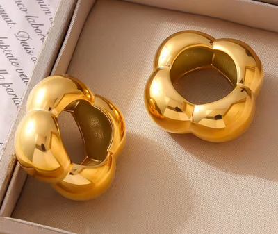 Whatsupchic 1975 Ring 