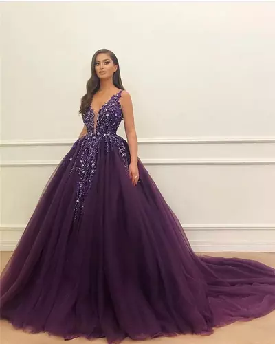 New Arabic Purple Grape Ball Gown Evening Dresses V Neck Lace Appliques Crystal Beaded Tulle Backless Plus Size Middle East Prom Party Gowns