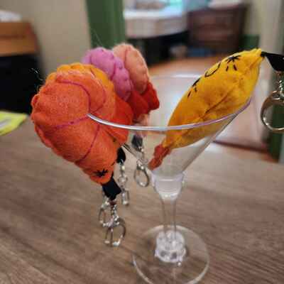 Felt shrimp keychain