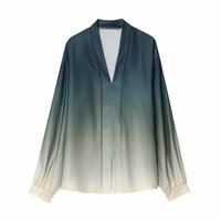 Loose-fitting shirt with wind positioning print - Thumbnail 1