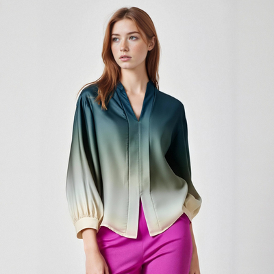 Loose-fitting shirt with wind positioning print