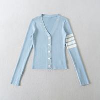 Colorblock striped V-neck sweater - Thumbnail 2