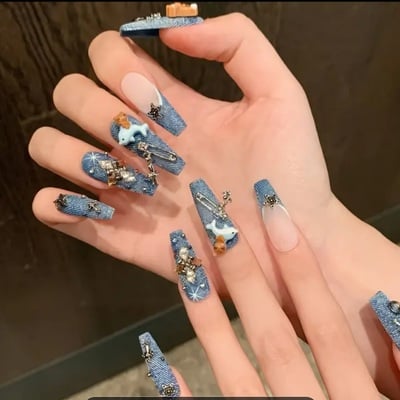 Denim print brown kitty nails