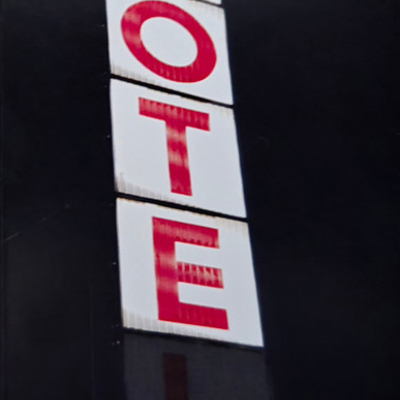 Mo*te 'life's out' c-32