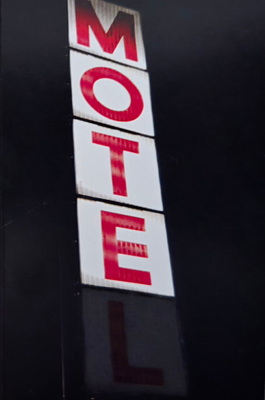 Mo*Te 'Life's Out' C-32