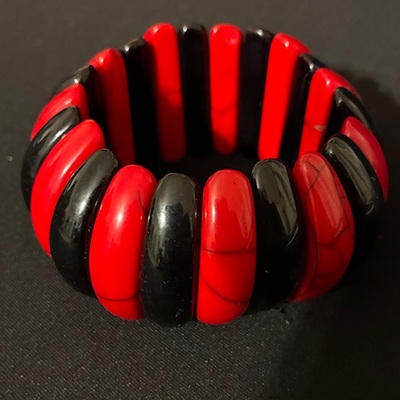 Red & black stretch bracelet - Thumbnail 1