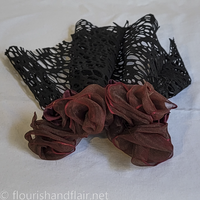 Maroon and Black lace veil  - Thumbnail 4