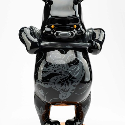 Arttoy by jee saya & hundred demons "tatpooh blk gallery (41 cm/16 in)"