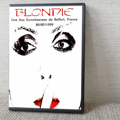 Blondie live aux eurockeenees de belfort, france 09.07.1999 dvd - Thumbnail 3