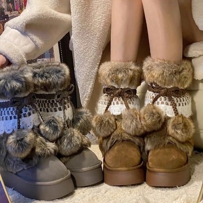 Retro ethnic snow boots with pom-pom balls