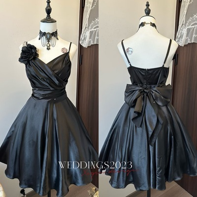 Black v-neck sleeveless a-line knee length dress with handmade flower prom dress - Thumbnail 1