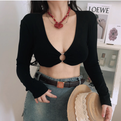 Ultra-deep v metal ring long-sleeved t-shirt