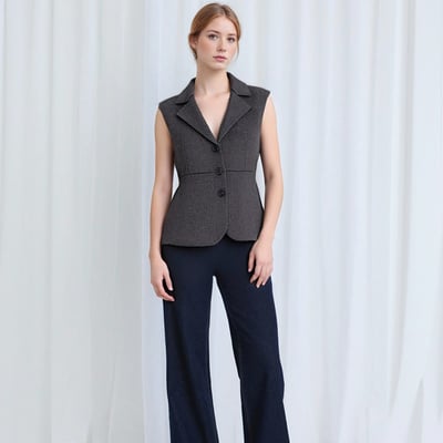 Slim-fit knit vest