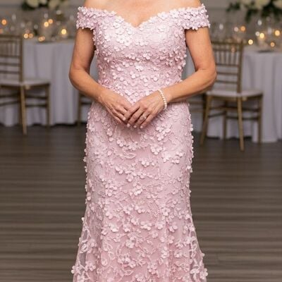 Plus size pink sheath off the shoulder lace appliques mother of bride/groom dress evening formal gowns 