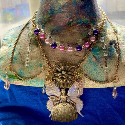 The faerie queene necklace