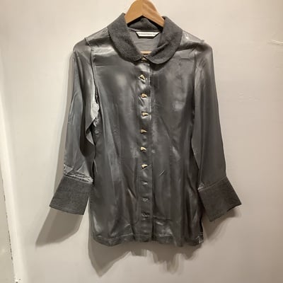 Jane marple dans le salon silver wool cuff and colar shirt 