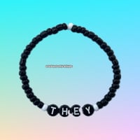 Monochrome Pronoun Seed Bead Bracelet - Thumbnail 2
