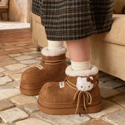 Big toe snow boots with plush kitty decore